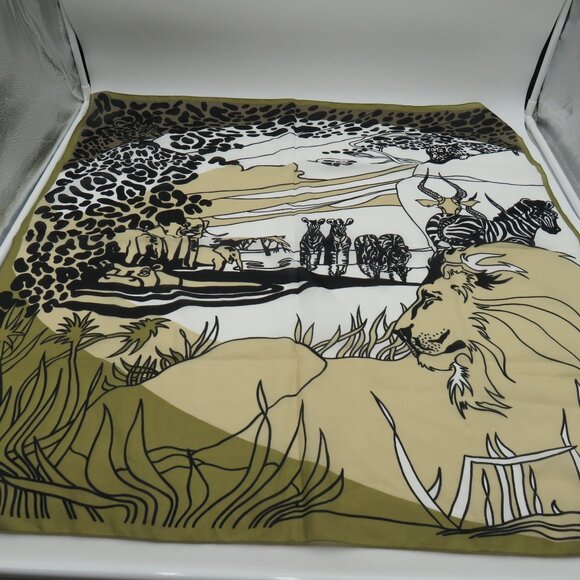 African Safari Animal Print Scarf Polyester 30" Square Hemmed Made In Italy - Picture 1 of 8